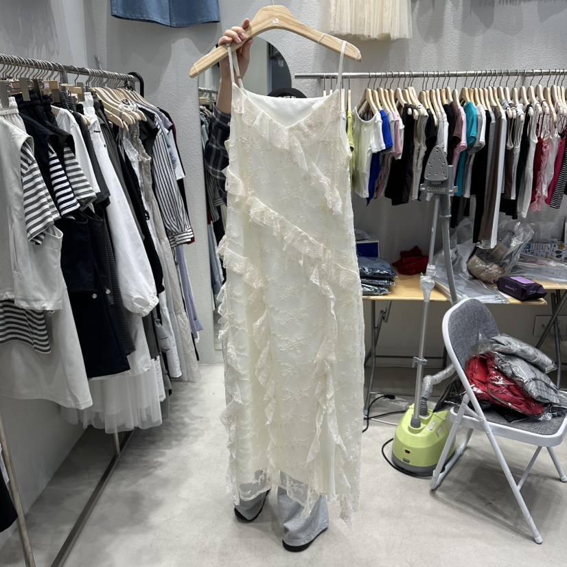 HOT PLACE/DREAM GIRIS/HOT ISSUE韓國直郵女裝新品時尚連衣裙荷葉邊刺繡HOT PLACE/DREAM GIRIS/HOT ISSUE連衣裙圖色1