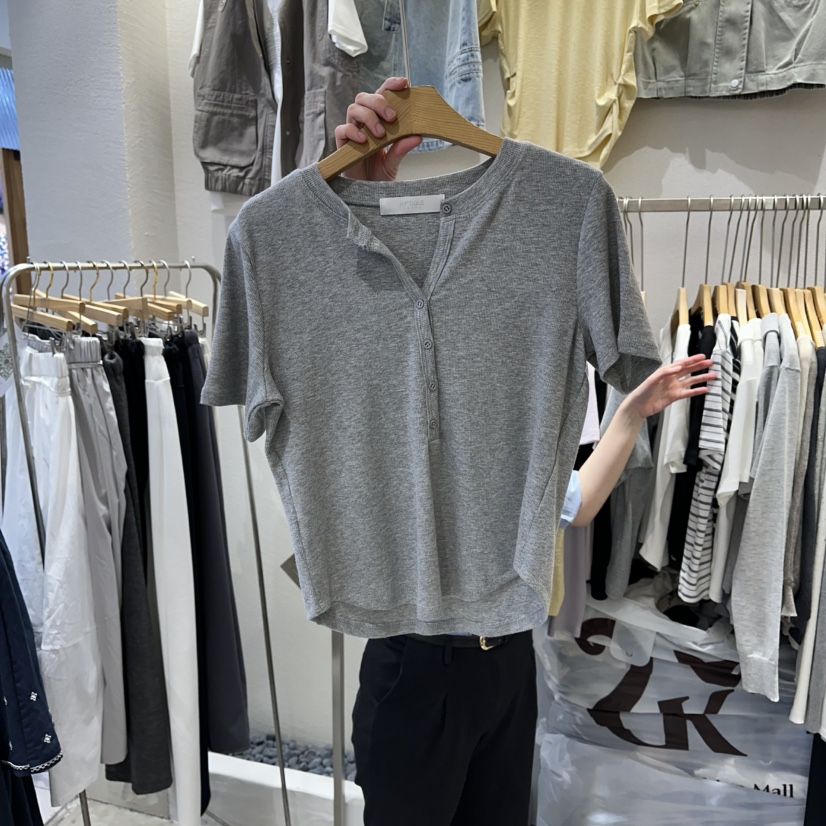 HIPTIQUE韓國直郵實拍女裝新品時尚熱賣職業26春夏推薦T恤HIPTIQUET恤圖色2