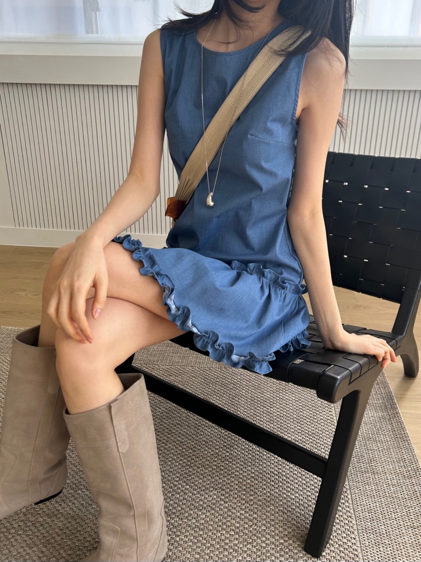 ME MO韓國直郵實拍女士新品推薦職業休閑熱賣連衣裙荷葉邊ME MO連衣裙