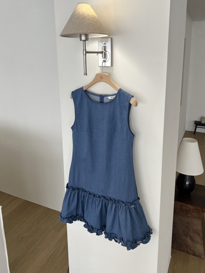 ME MO韓國直郵實拍女士新品推薦職業休閑熱賣連衣裙荷葉邊ME MO連衣裙