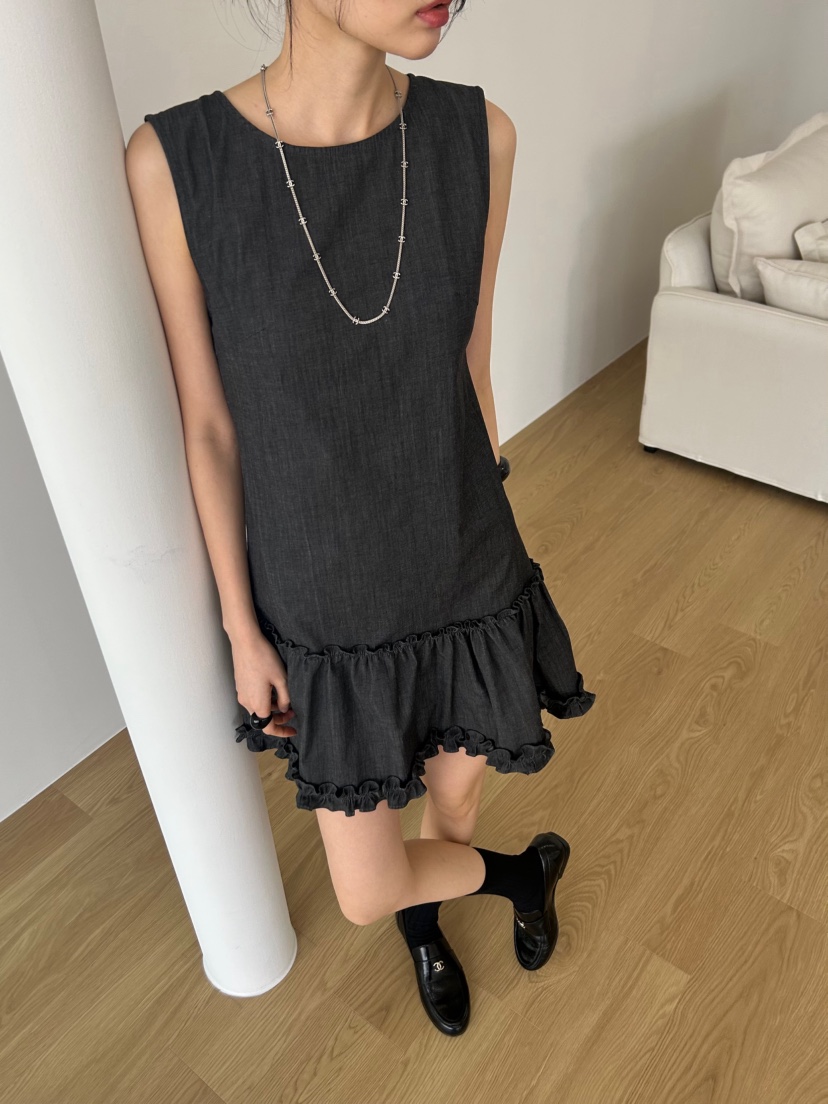 ME MO韓國直郵實拍女士新品推薦職業休閑熱賣連衣裙荷葉邊ME MO連衣裙