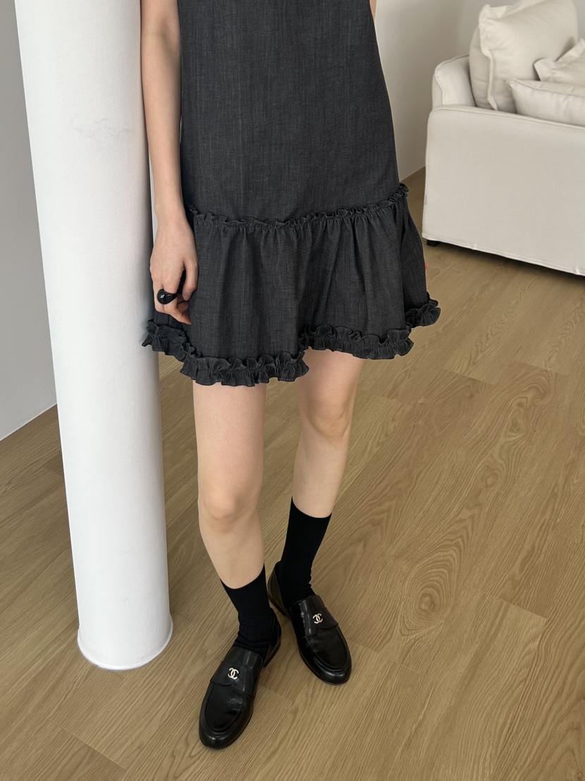 ME MO韓國直郵實拍女士新品推薦職業休閑熱賣連衣裙荷葉邊ME MO連衣裙