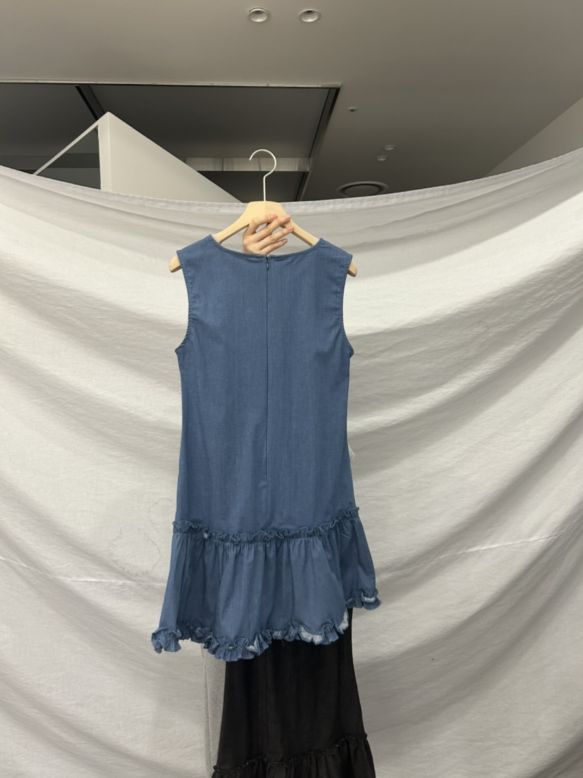 ME MO韓國直郵實拍女士新品推薦職業休閑熱賣連衣裙荷葉邊ME MO連衣裙