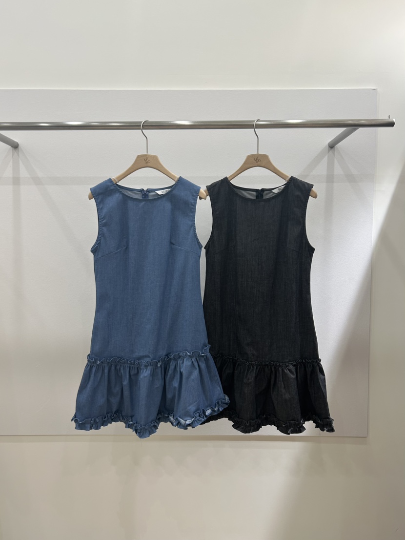 ME MO韓國直郵實拍女士新品推薦職業休閑熱賣連衣裙荷葉邊ME MO連衣裙