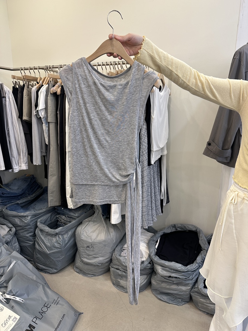 MONDAYMORING韓國東大門代購女裝新款熱賣26春夏吊帶背心MONDAYMORING吊帶/背心圖色2