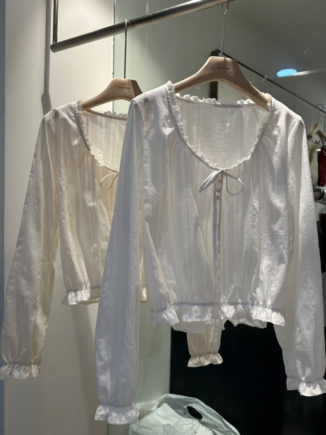 WEARRAW/WELL ROW韓國代購女士新款休閑襯衫蕾絲衫褶皺紐扣WEARRAW/WELL ROW襯衫/蕾絲衫圖色1左一色