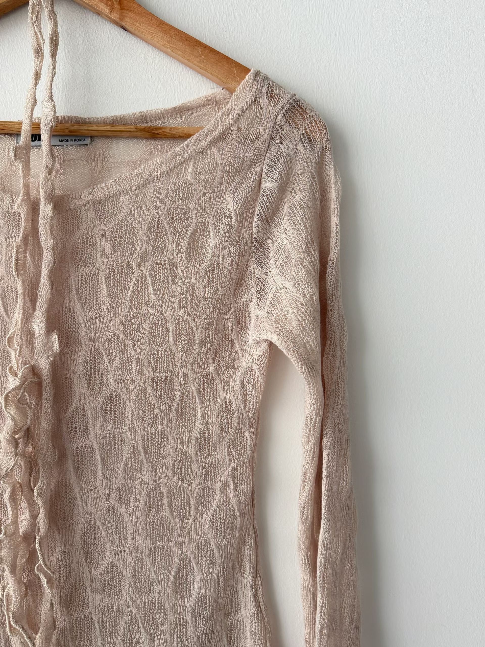 DOTNODI（無品牌標）/HIGH COLOR/NODI東大門直郵女裝新款熱賣長袖T恤含脖帶DOTNODI（無品牌標）/HIGH COLOR/NODI長袖T恤