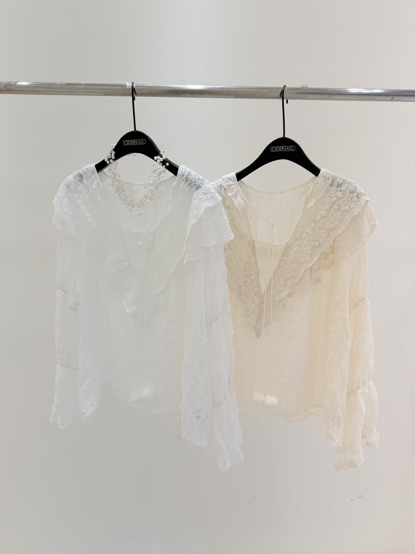 CORAL東大門實拍女裝新款熱賣職業真品襯衫蕾絲衫不含項鏈CORAL襯衫/蕾絲衫