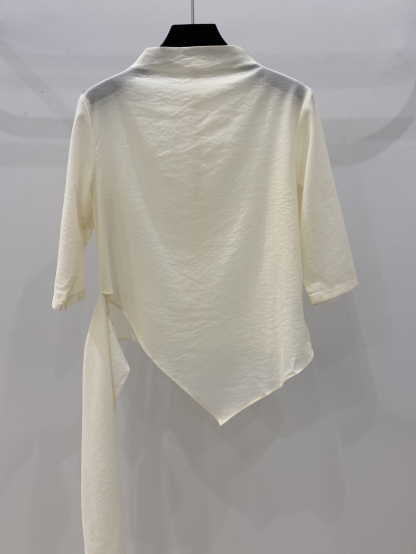 MUSHROOM EFFECT韓國直郵女裝新款26春夏熱賣襯衫蕾絲衫MUSHROOM EFFECT襯衫/蕾絲衫