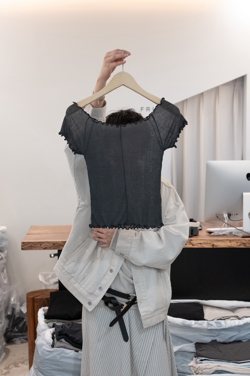 FRIC韓國直郵女士新款人氣熱賣休閑職業26春夏推薦T恤羅紋FRICT恤