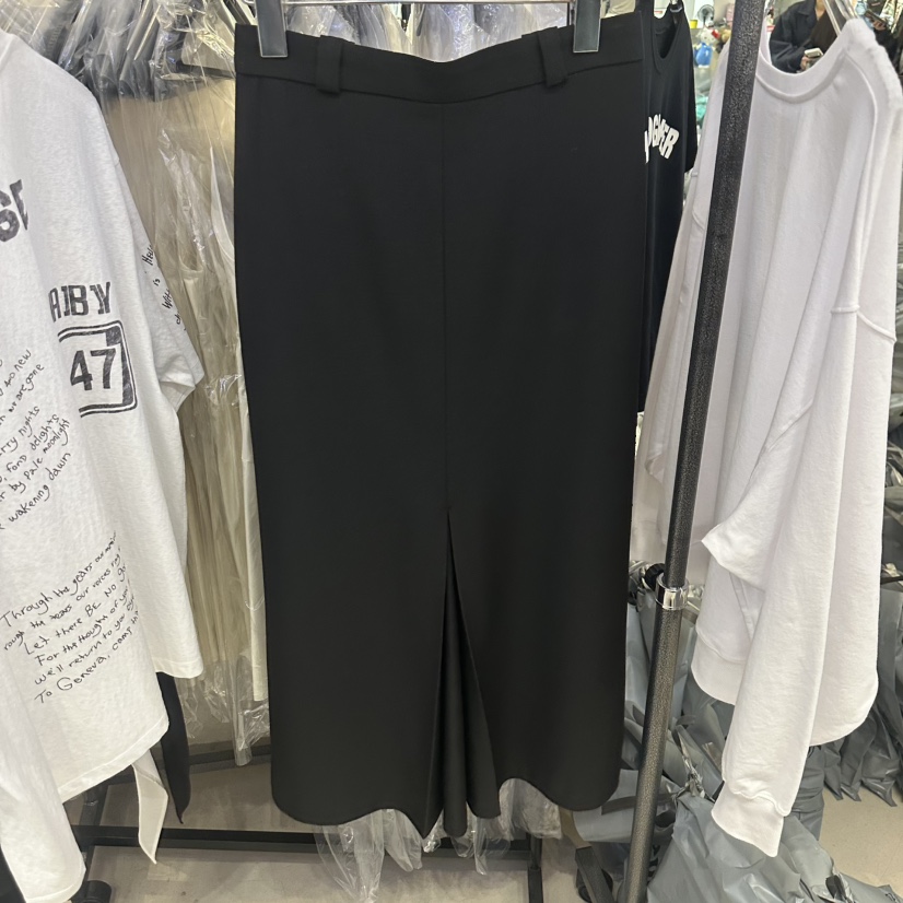 OUTFIT韓國東大門直郵女裝新款熱賣人氣推薦職業26春夏長裙OUTFIT長裙圖色1