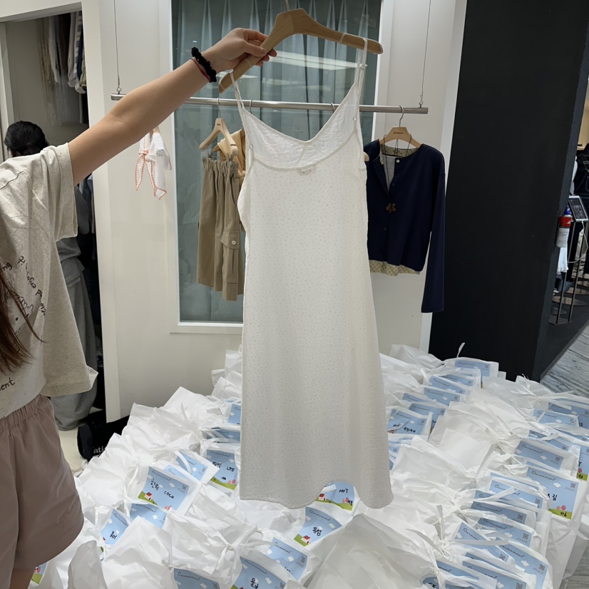 OURMOMENT韓國代購女士新款休閑熱賣人氣職業連衣裙不含內搭OURMOMENT連衣裙