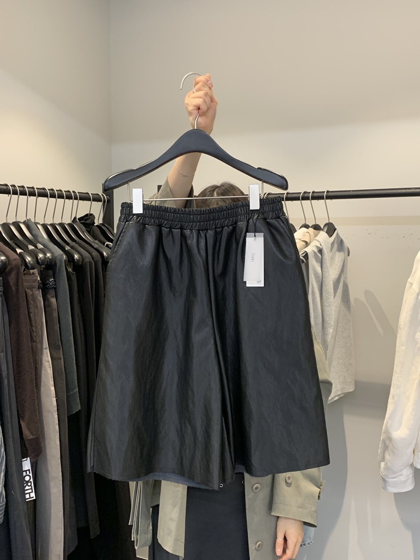 FORTH韓國直郵實拍女士新款26春夏熱賣職業休閑推薦短褲柔軟FORTH短褲圖色1