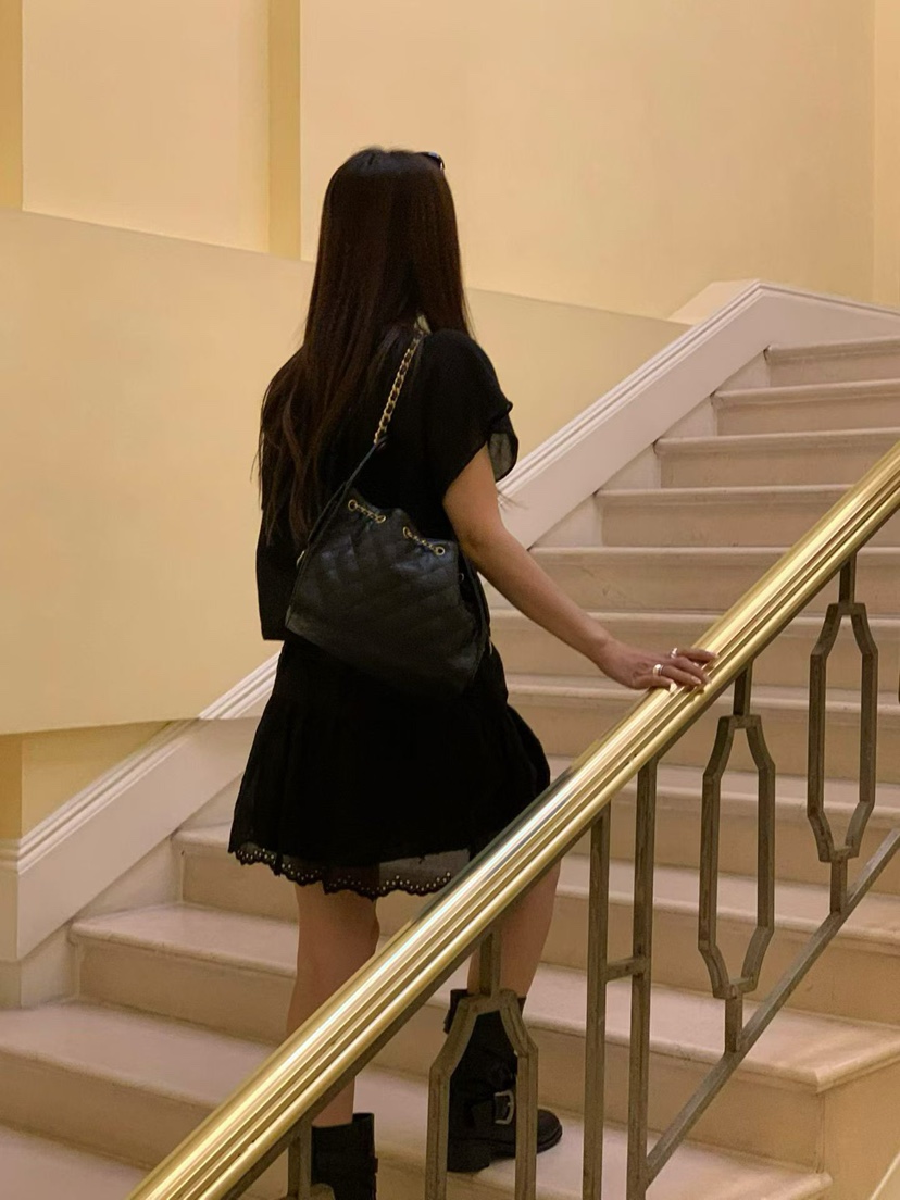 LA CREME韓國代購女裝新品職業推薦熱賣26春夏人氣短裙刺繡LA CREME短裙