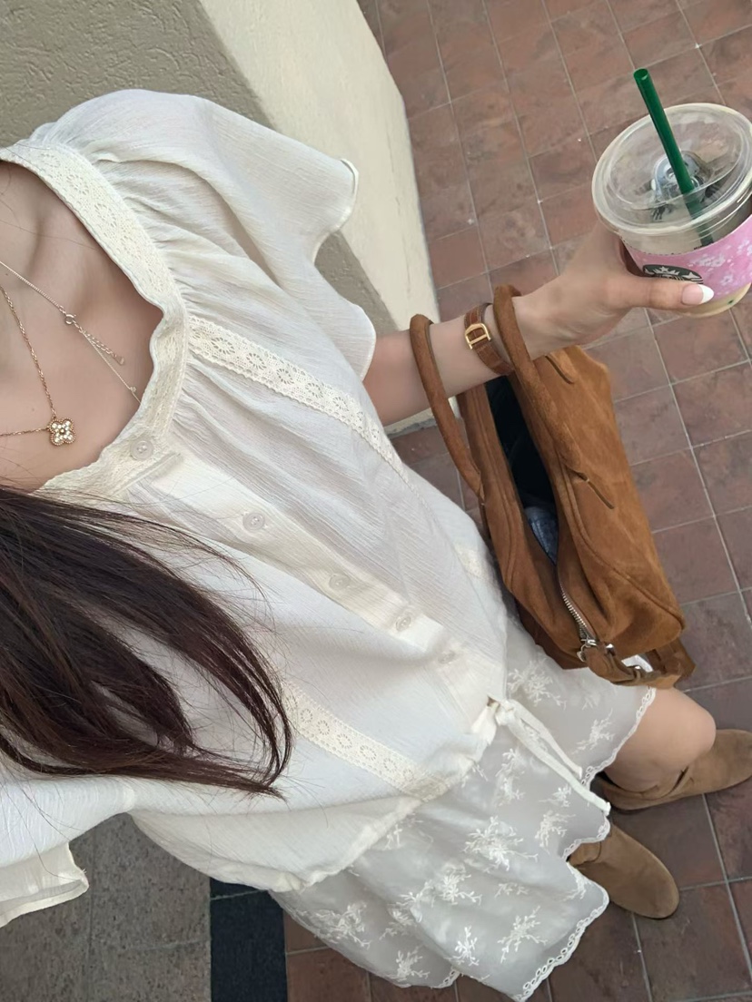 LA CREME韓國直郵女士新品人氣推薦熱賣休閑時尚襯衫蕾絲衫LA CREME襯衫/蕾絲衫