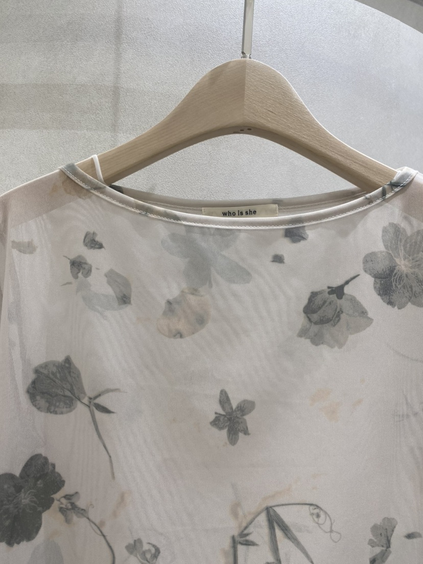 WHO IS SHE韓國直郵實拍女裝新品推薦休閑職業人氣長袖T恤WHO IS SHE長袖T恤