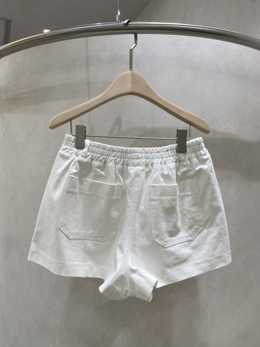 WHO IS SHE韓國直郵實拍女裝新品推薦職業人氣26春夏短褲WHO IS SHE短褲