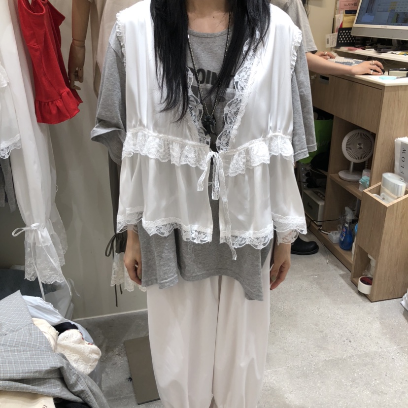 BY FLOW韓國東大門代購女裝新款熱賣馬甲不含內搭荷葉邊緞面BY FLOW馬甲圖色2