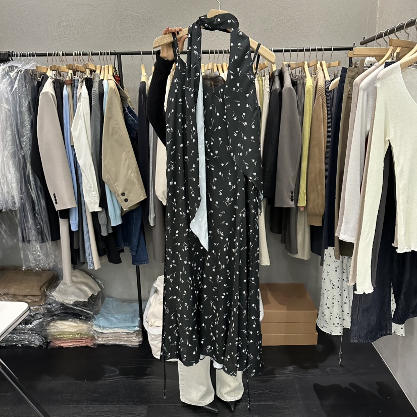 FLAMME TOIT/LUNAMDE韓國東大門代購女裝新款推薦連衣裙含脖帶圍巾FLAMME TOIT/LUNAMDE連衣裙圖色2