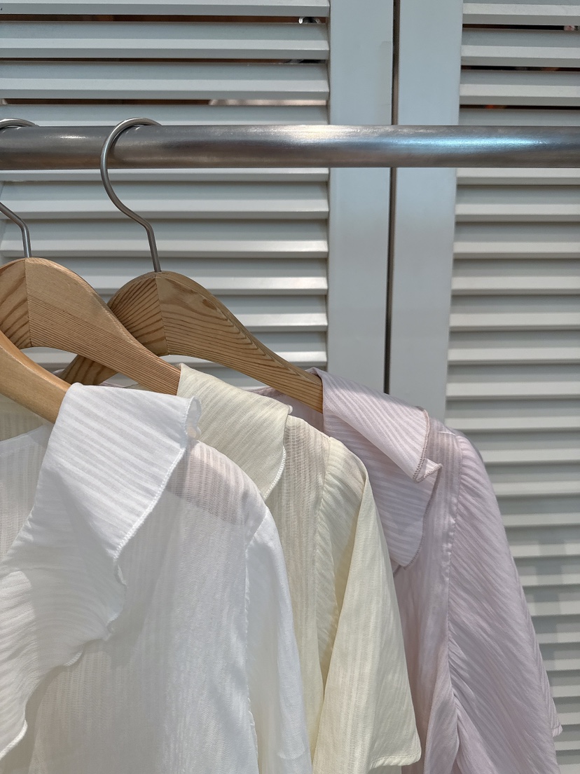 FAVE-L韓國東大門代購女裝新品推薦熱賣時尚人氣襯衫蕾絲衫FAVE-L襯衫/蕾絲衫