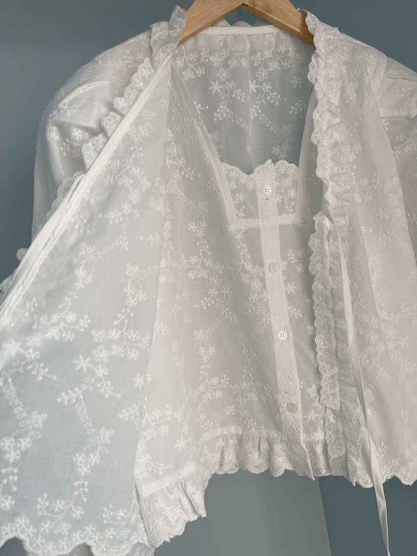 MINIQUEENS韓國直郵女裝新品休閑時尚襯衫蕾絲衫刺繡蕾絲MINIQUEENS襯衫/蕾絲衫