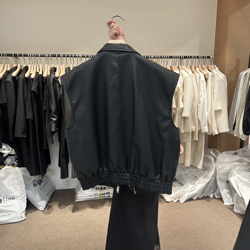 LE BUTTER韓國東大門直郵女裝新款26春夏職業人氣熱賣馬甲LE BUTTER馬甲