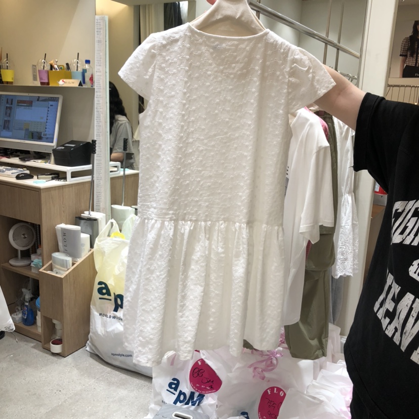 BY FLOW韓國東大門代購女裝新品推薦時尚熱賣連衣裙花朵BY FLOW連衣裙