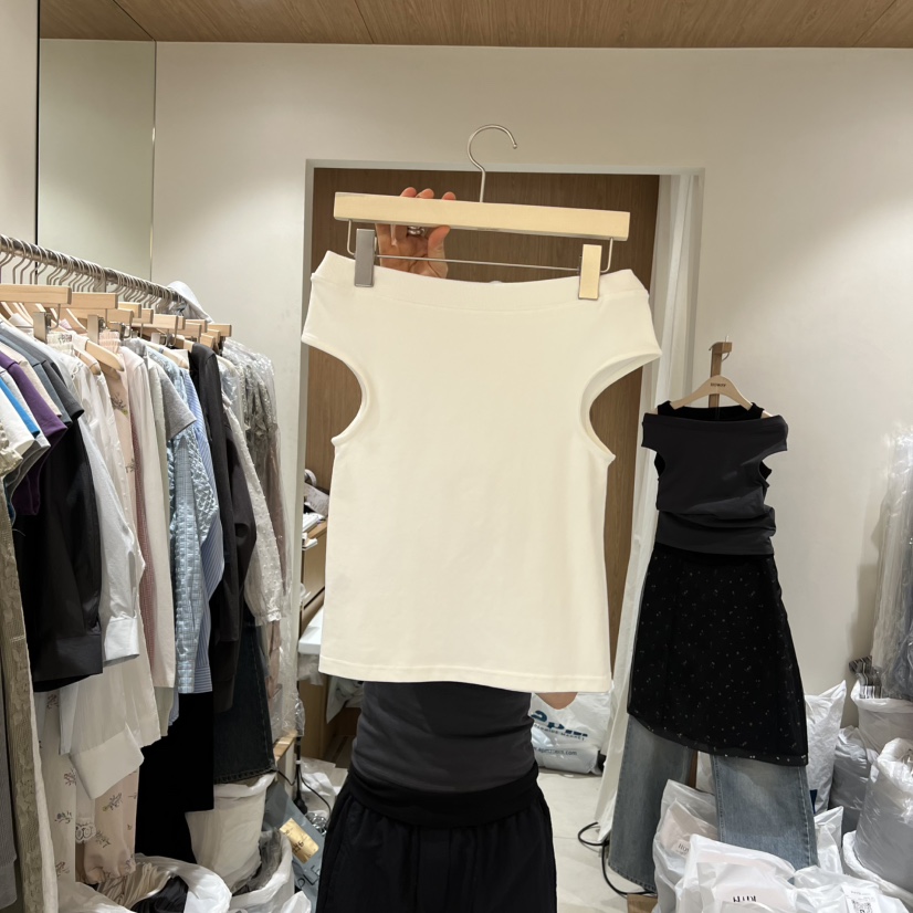 HOWFF韓國直郵女士新款推薦人氣時尚熱賣T恤不含內搭露肩HOWFFT恤