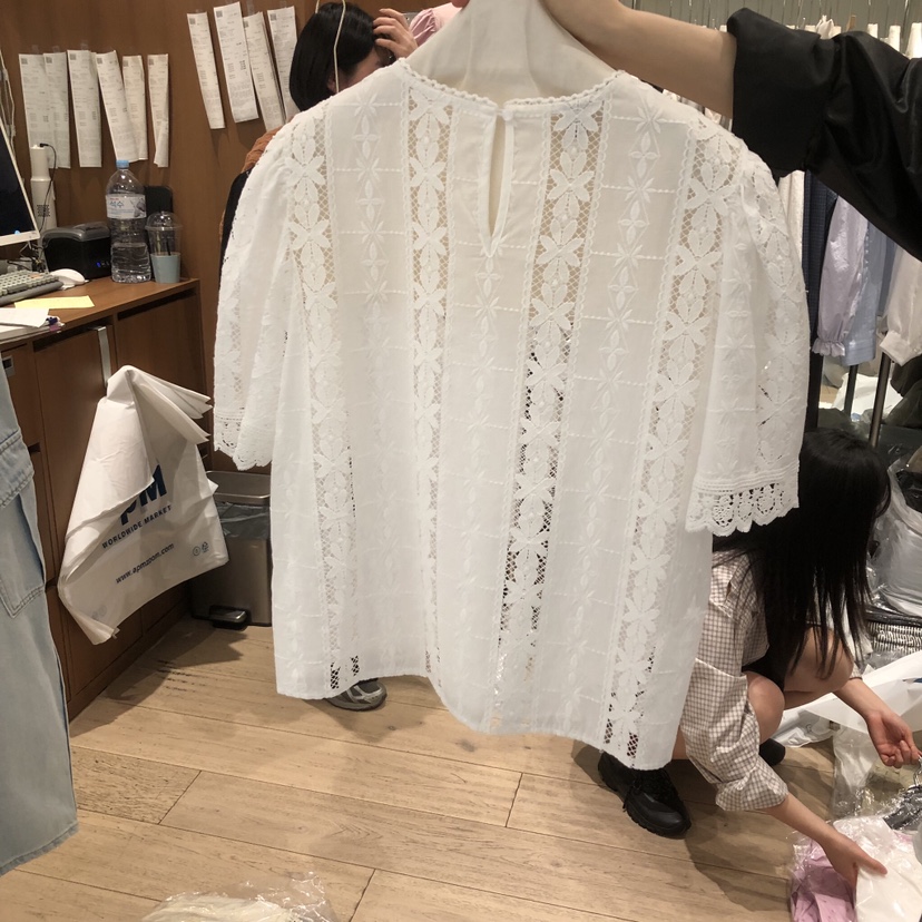 OGI韓國東大門直郵女裝新品休閑人氣推薦時尚襯衫蕾絲衫蕾絲FLat OGI襯衫/蕾絲衫