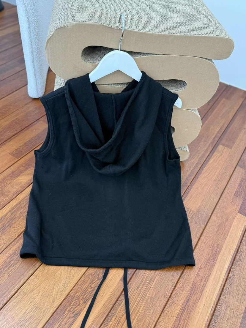 TUG韓國東大門直郵女裝新品時尚熱賣推薦職業26春夏馬甲連帽衫TUG馬甲