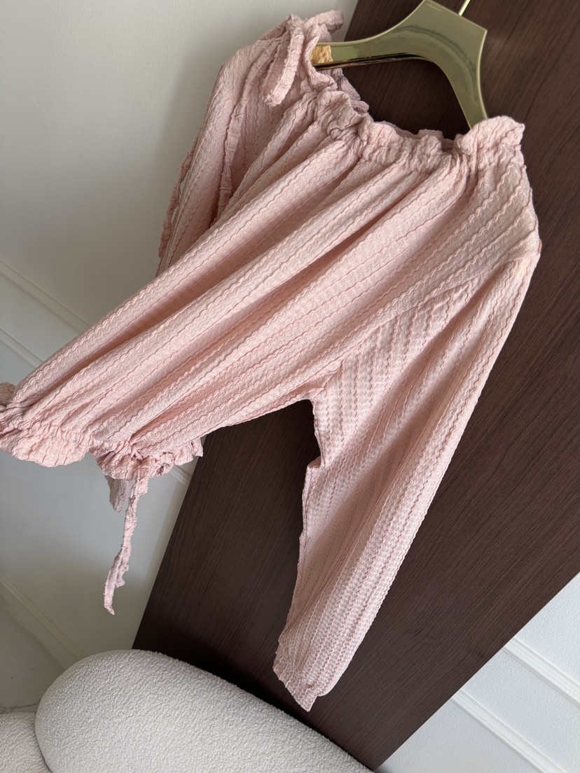 바츠韓國直郵實拍女裝新品休閑熱賣人氣推薦時尚襯衫蕾絲衫Vatz襯衫/蕾絲衫