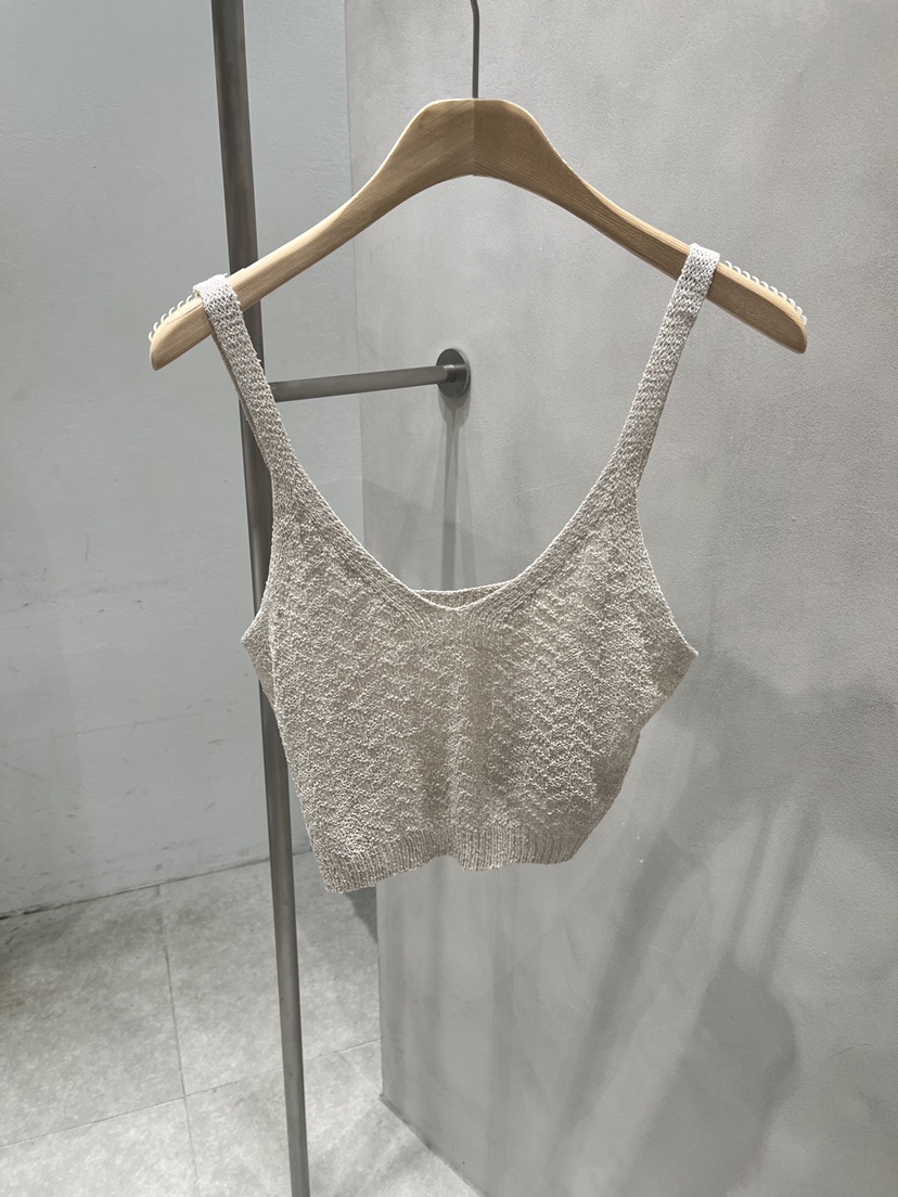 EVERCOMMERCE METICULOUSLY DESIGNED韓國東大門直郵女裝新品人氣吊帶背心奶油色EVERCOMMERCE METICULOUSLY DESIGNED吊帶/背心圖色1