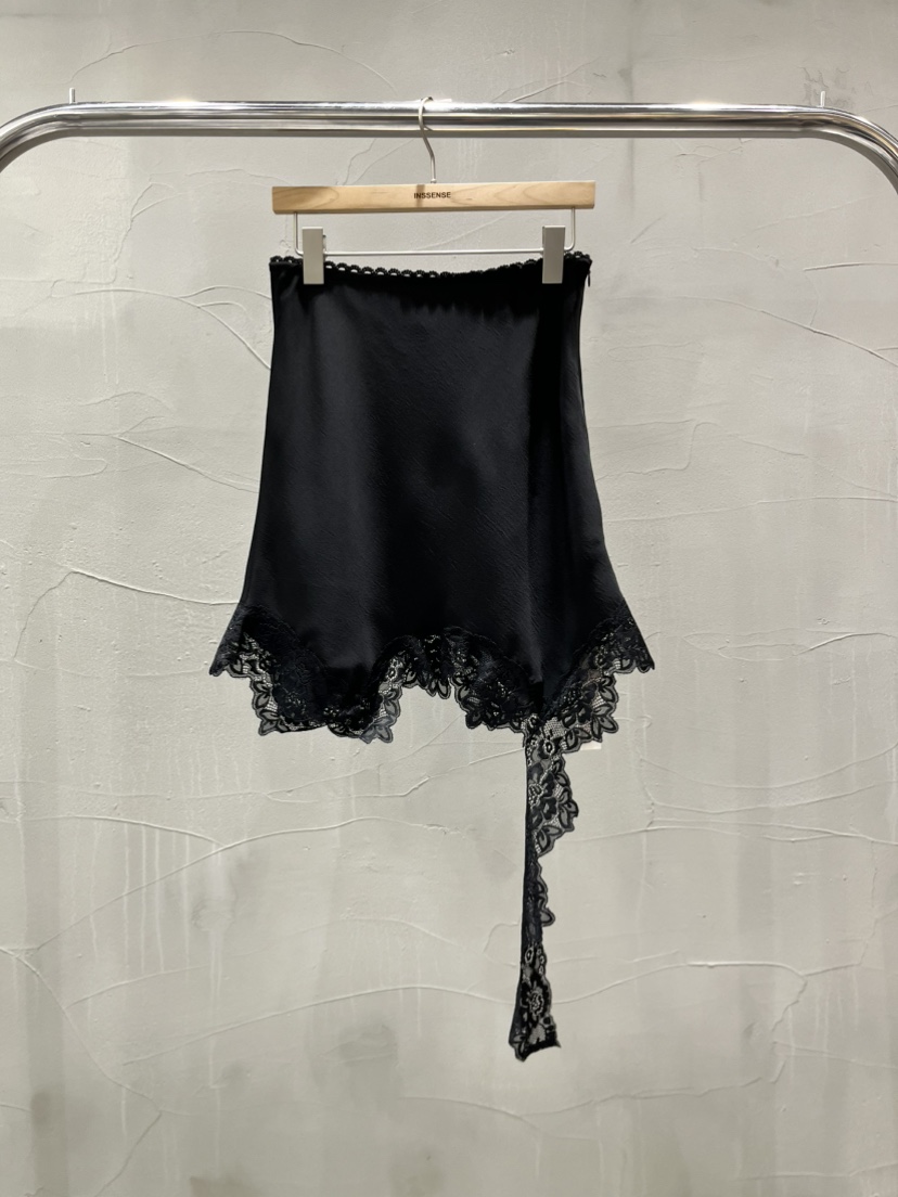 INSSENSE-A韓國直郵女裝新款26春夏半身裙中短裙不對稱蕾絲INSSENSE-A半身裙/中短裙圖色3