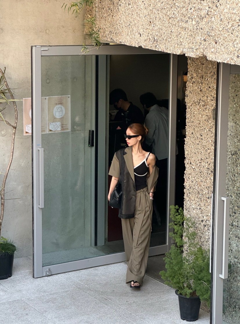 ZEROZERO韓國直郵實拍女裝新品推薦職業時尚人氣休閑褲褶裥ZEROZERO休閑褲