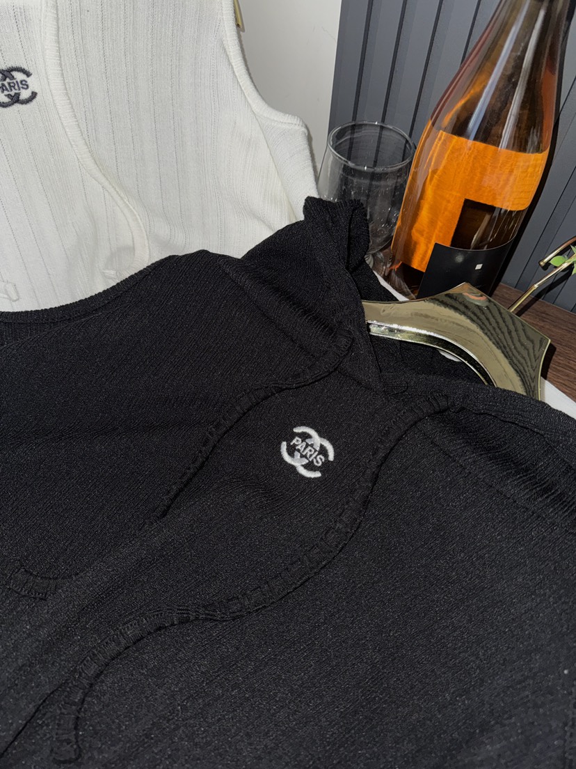 바츠韓國直郵實拍女裝新款時尚職業人氣休閑26春夏長袖T恤Vatz長袖T恤