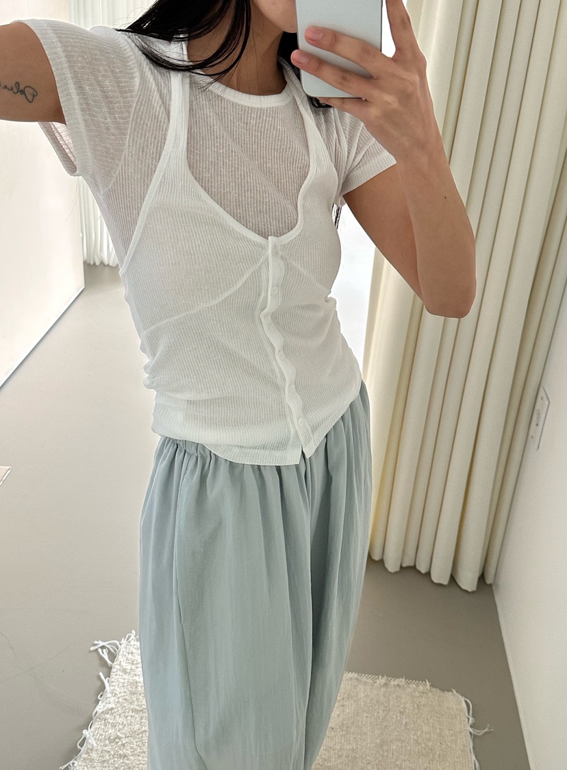 LE VASE韓國東大門直郵女裝新款人氣職業推薦休閑26春夏T恤LE VASET恤