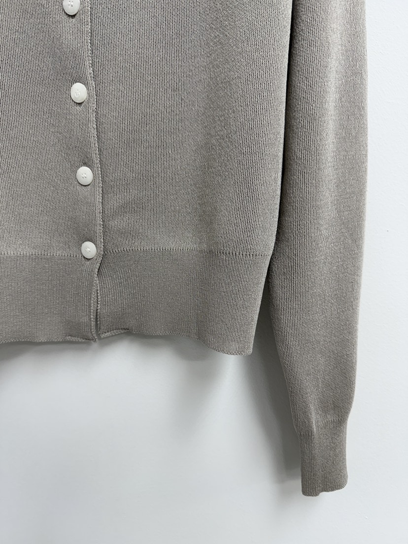 YIKHO STYLE韓國東大門直郵女裝新款推薦人氣26春夏針織衫YIKHO STYLE針織衫