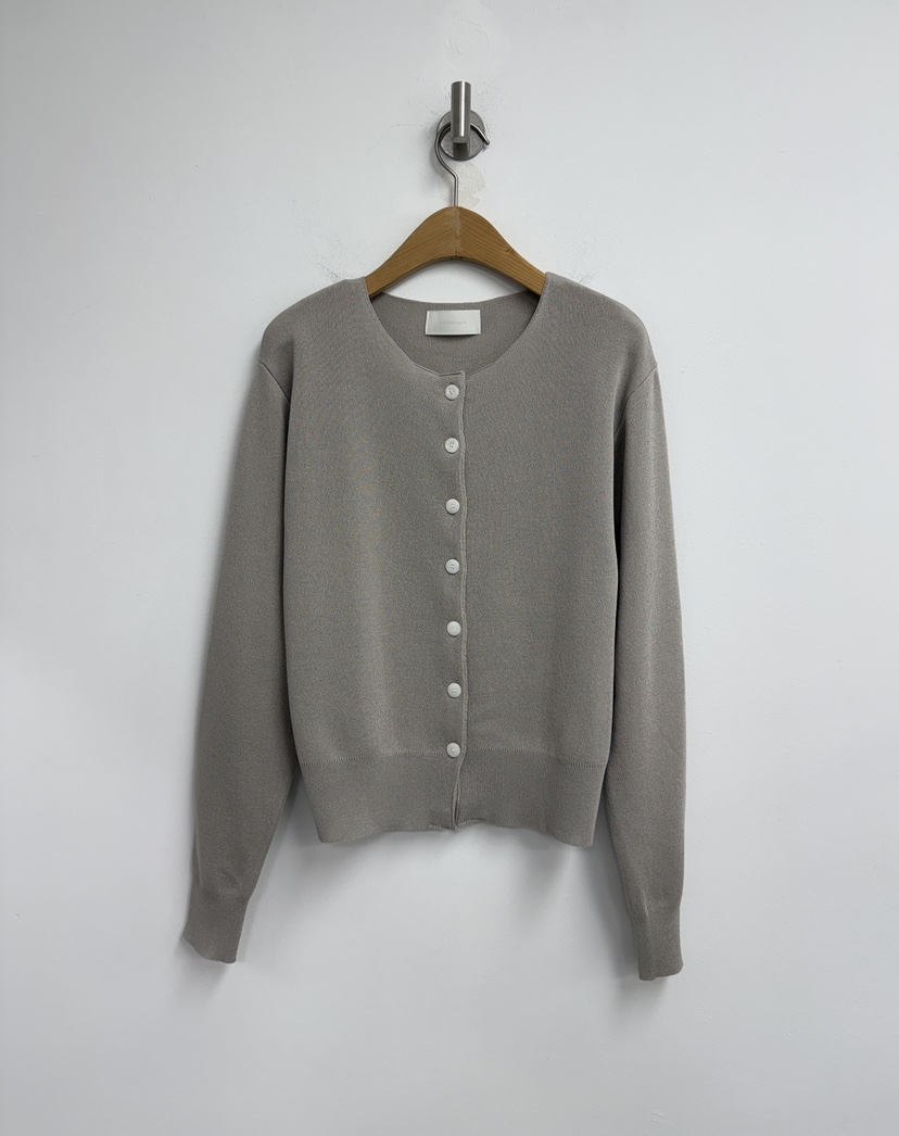 YIKHO STYLE韓國東大門直郵女裝新款推薦人氣26春夏針織衫YIKHO STYLE針織衫圖色2