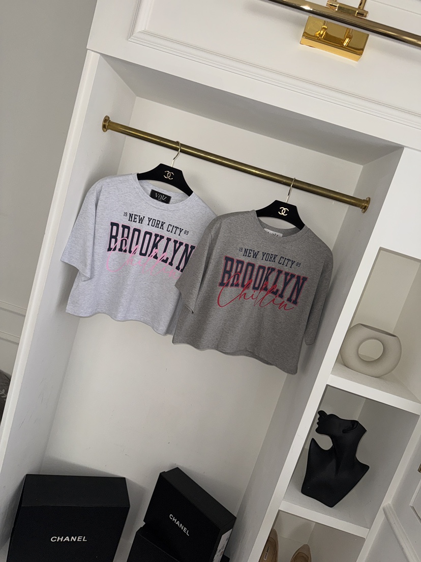 바츠韓國直郵女士新品人氣推薦職業時尚休閑26春夏熱賣T恤VatzT恤