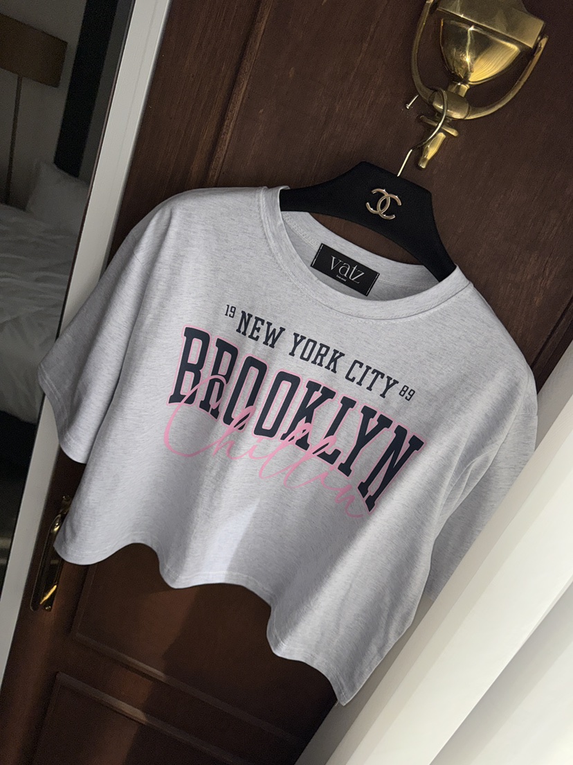 바츠韓國直郵女士新品人氣推薦職業時尚休閑26春夏熱賣T恤VatzT恤