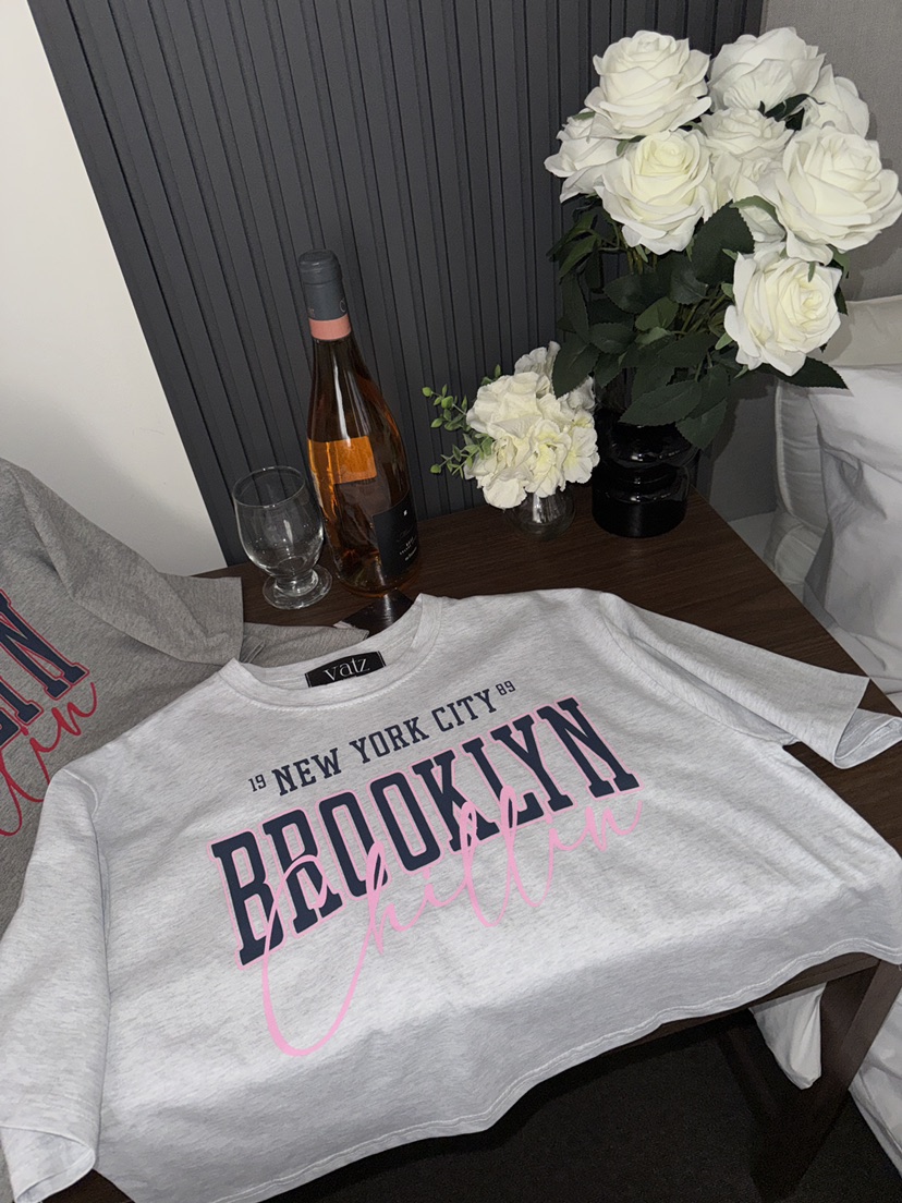 바츠韓國直郵女士新品人氣推薦職業時尚休閑26春夏熱賣T恤VatzT恤