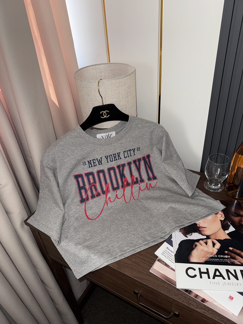 바츠韓國直郵女士新品人氣推薦職業時尚休閑26春夏熱賣T恤VatzT恤