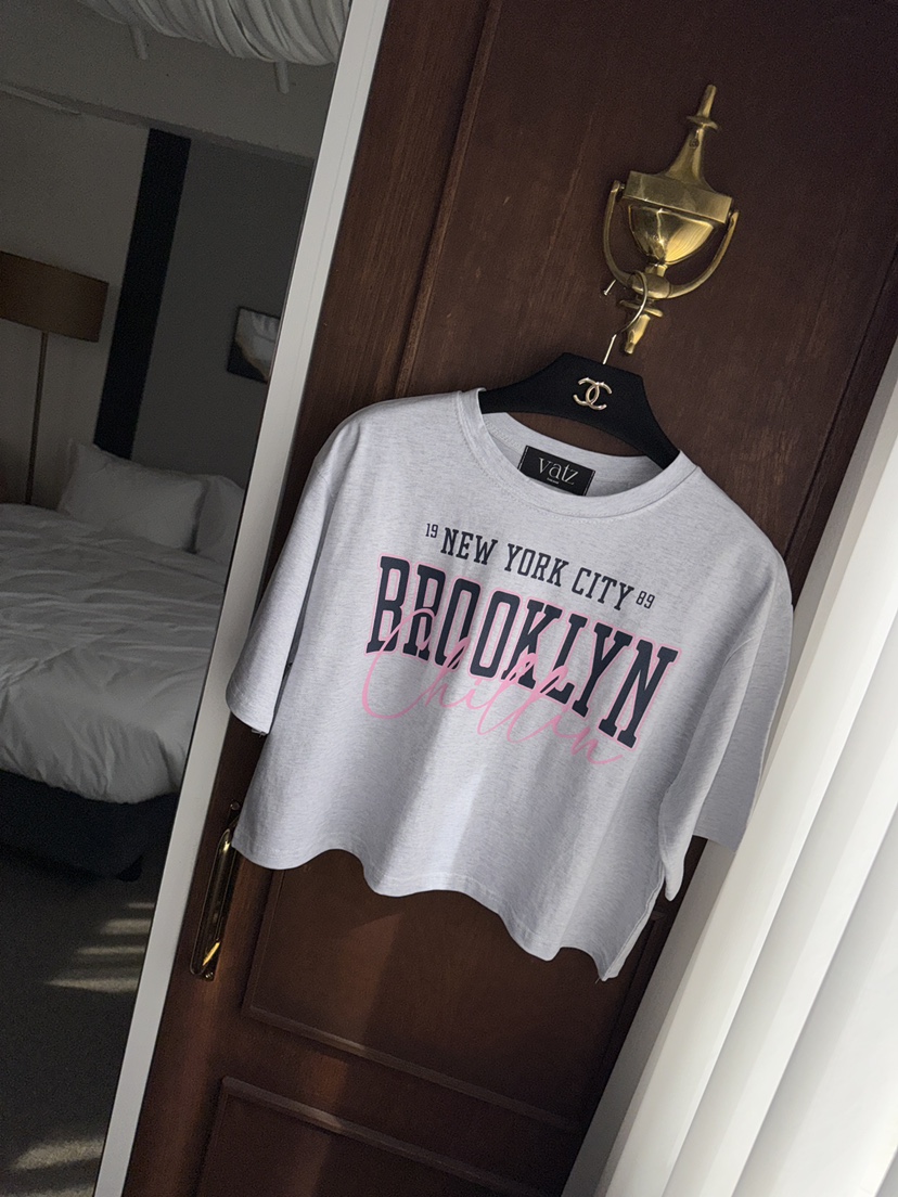 바츠韓國直郵女士新品人氣推薦職業時尚休閑26春夏熱賣T恤VatzT恤圖色2