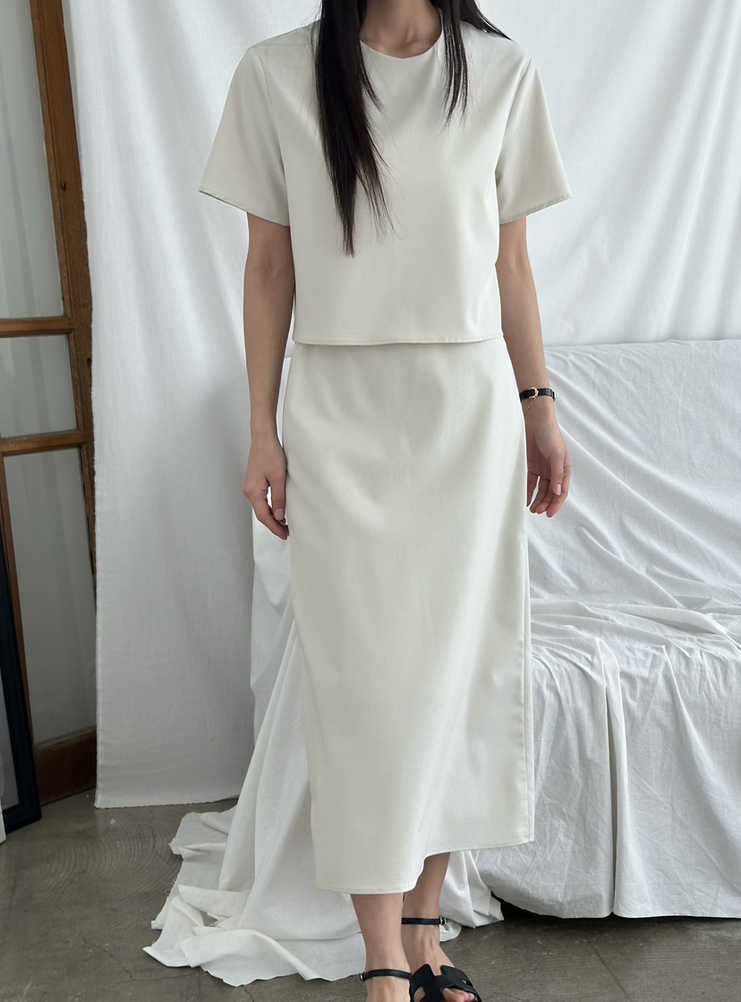 LE VASE韓國直郵實拍女士新款時尚推薦休閑熱賣人氣長裙LE VASE長裙