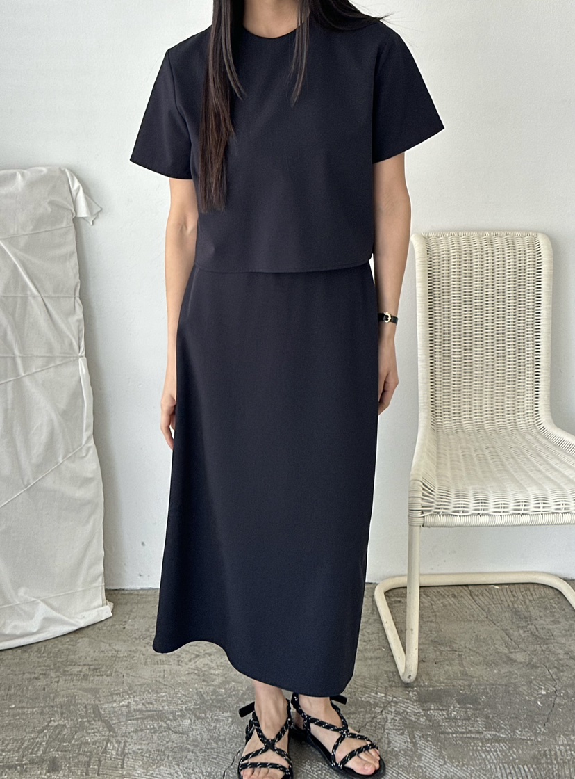 LE VASE韓國直郵實拍女士新款時尚推薦休閑熱賣人氣長裙LE VASE長裙