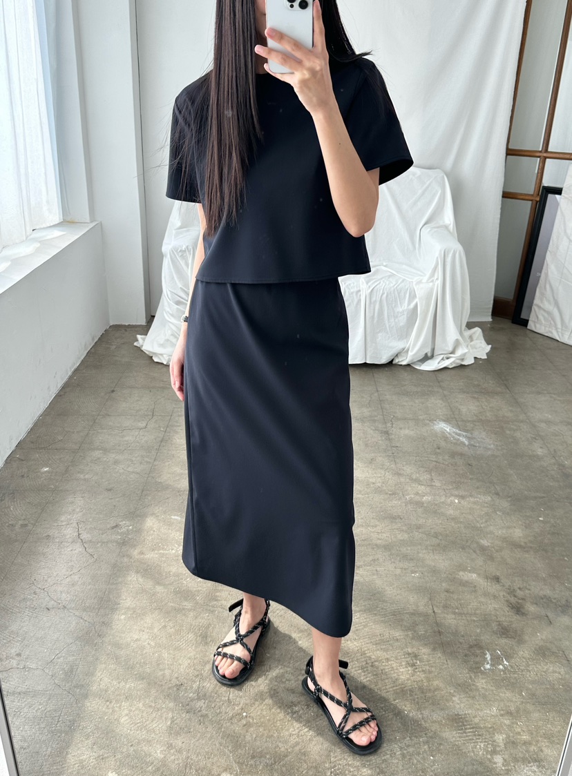 LE VASE韓國直郵實拍女士新款時尚推薦休閑熱賣人氣長裙LE VASE長裙