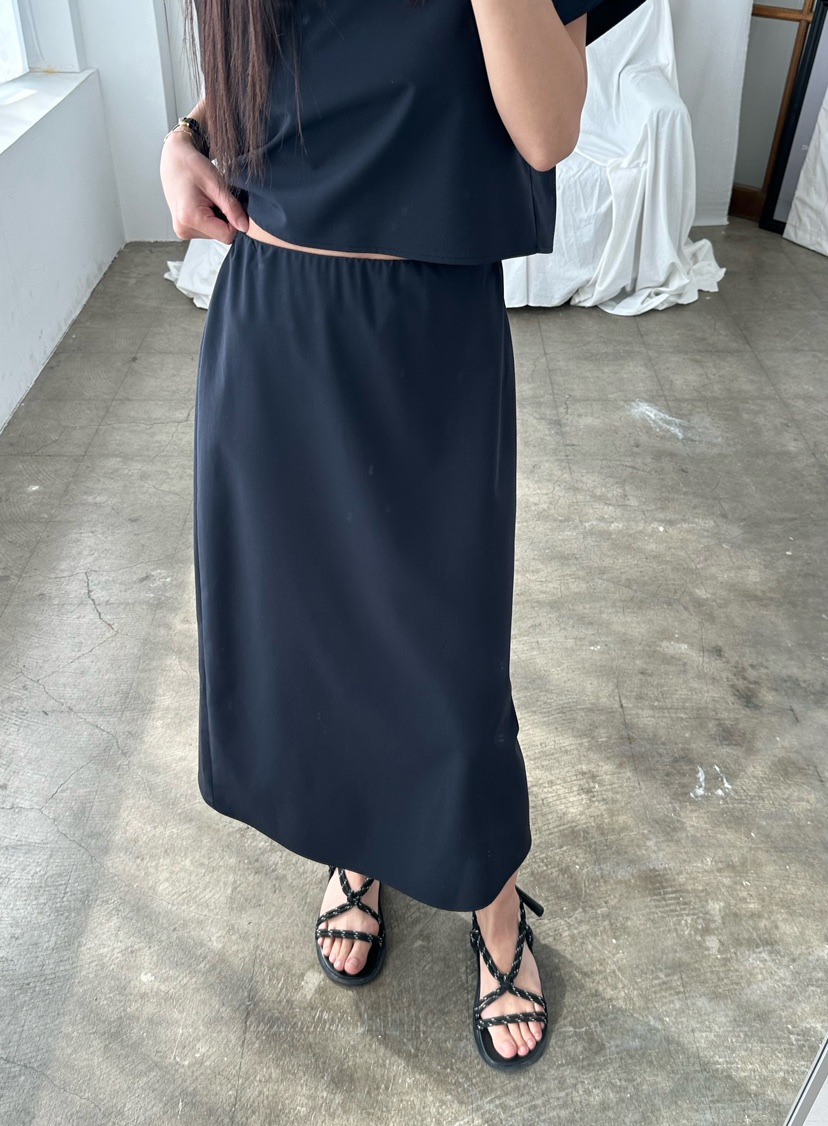 LE VASE韓國直郵實拍女士新款時尚推薦休閑熱賣人氣長裙LE VASE長裙