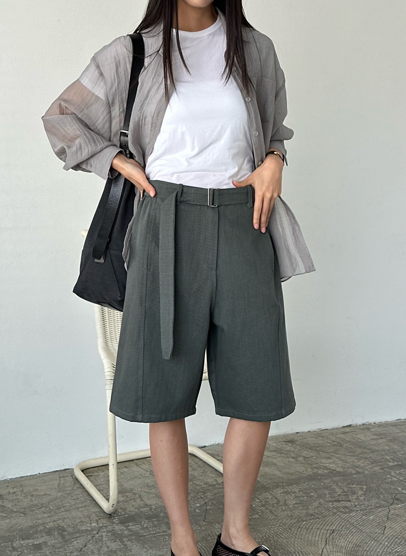 LE VASE韓國代購女裝新品26春夏人氣職業熱賣短褲含腰帶LE VASE短褲