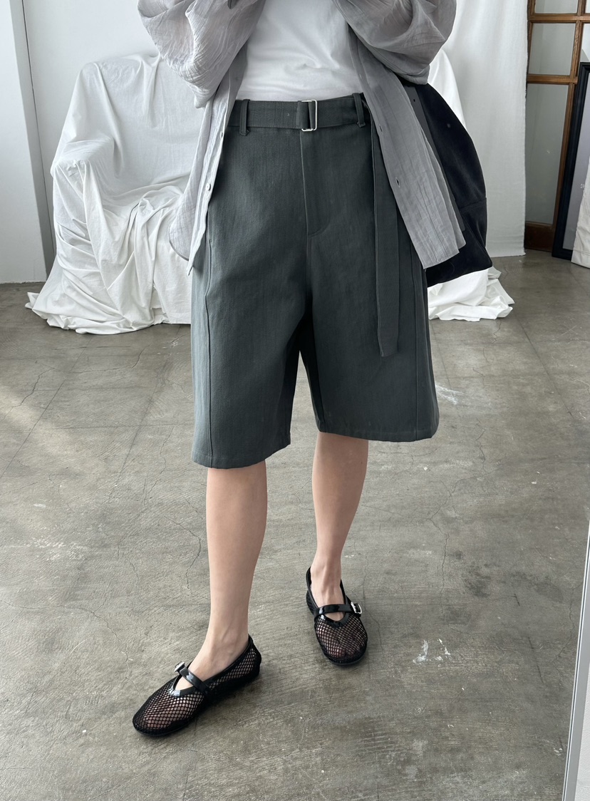 LE VASE韓國代購女裝新品26春夏人氣職業熱賣短褲含腰帶LE VASE短褲