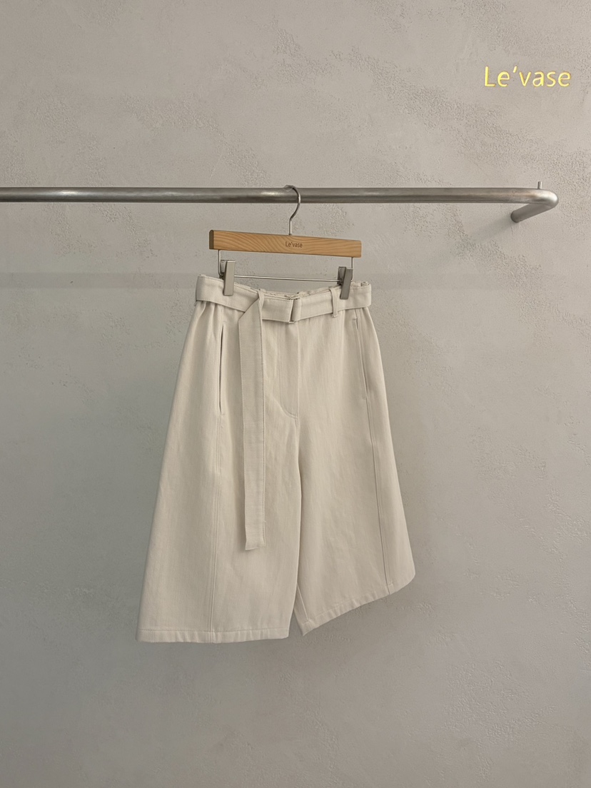 LE VASE韓國代購女裝新品26春夏人氣職業熱賣短褲含腰帶LE VASE短褲